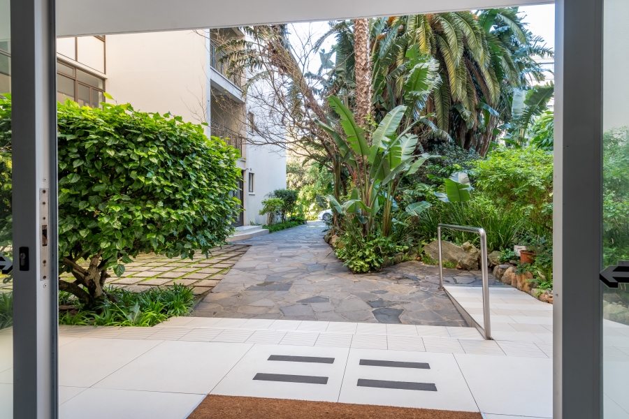 0 Bedroom Property for Sale in Sea Point Western Cape